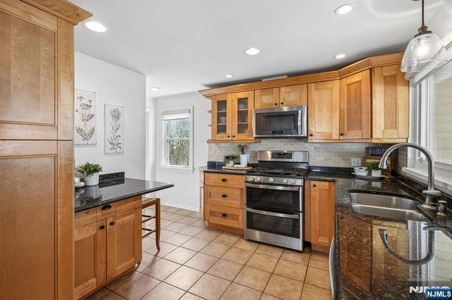 436 Cambridge Road, Ridgewood, NJ 07450