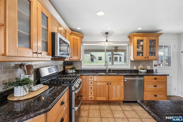 436 Cambridge Road, Ridgewood, NJ 07450