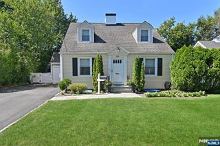 436 Cambridge Road, Ridgewood, NJ 07450
