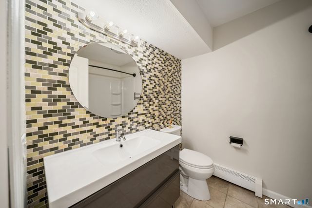 232 Oakville Avenue H, Waterbury, CT 06708