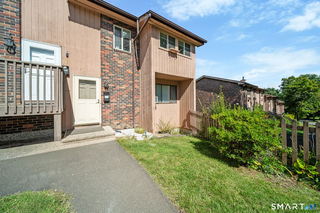 232 Oakville Avenue H, Waterbury, CT 06708