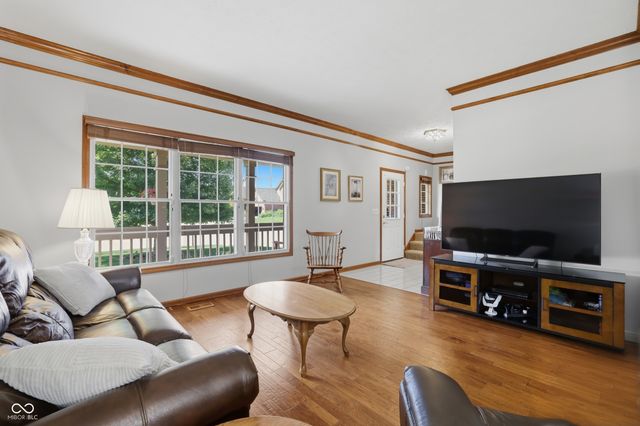 10909 Valley Forge Circle, Carmel, IN 46032