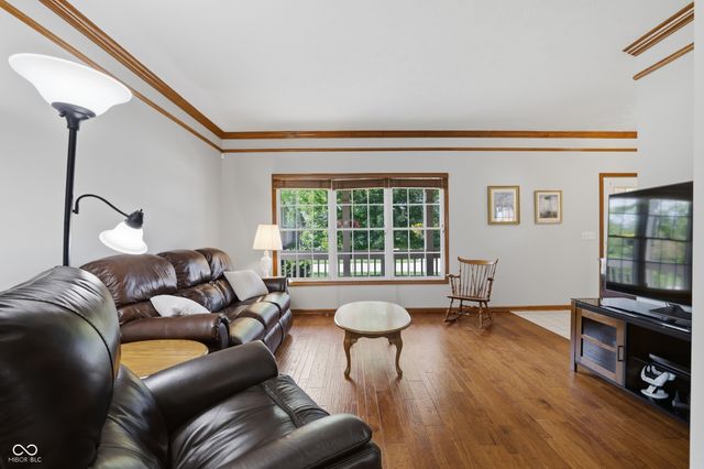 10909 Valley Forge Circle, Carmel, IN 46032