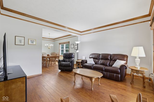 10909 Valley Forge Circle, Carmel, IN 46032
