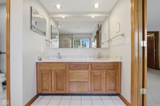 10909 Valley Forge Circle, Carmel, IN 46032