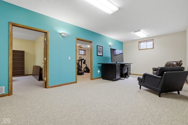 10909 Valley Forge Circle, Carmel, IN 46032