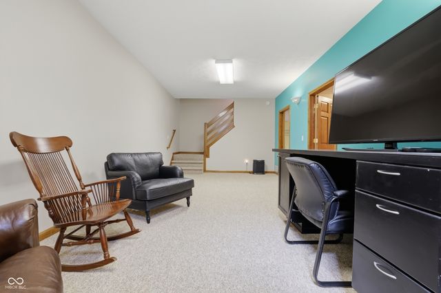 10909 Valley Forge Circle, Carmel, IN 46032