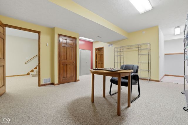 10909 Valley Forge Circle, Carmel, IN 46032