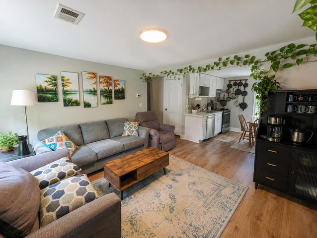 1045 Seaside Lane Apt A & B, Charleston, SC 29412