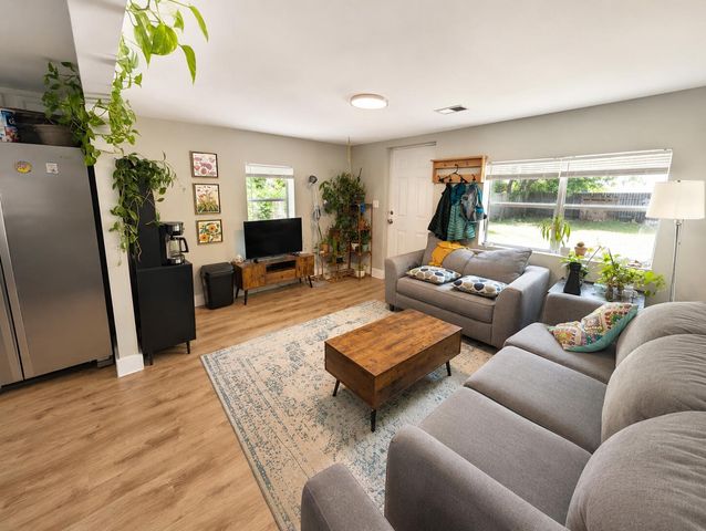 1045 Seaside Lane Apt A & B, Charleston, SC 29412