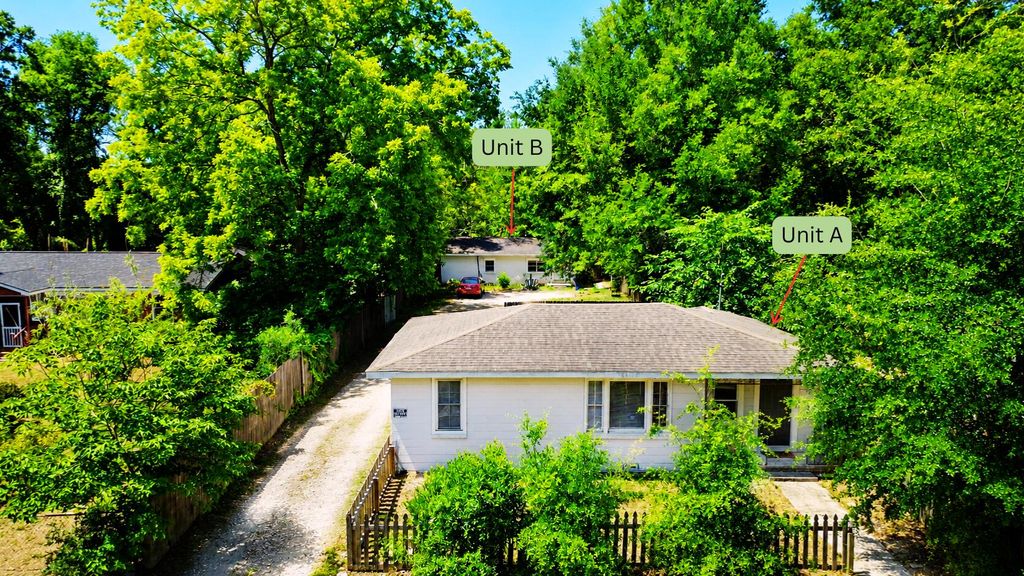 1045 Seaside Lane Apt A & B, Charleston, SC 29412