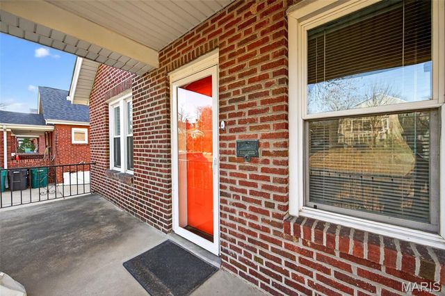 9010 Madge Avenue, Brentwood, MO 63144