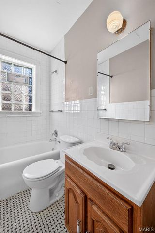 9010 Madge Avenue, Brentwood, MO 63144