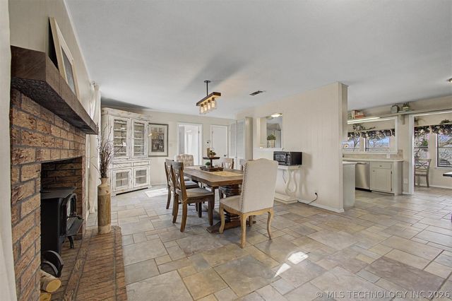 5328 Monroe Road, Kingston, OK 73439