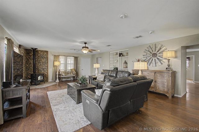 5328 Monroe Road, Kingston, OK 73439