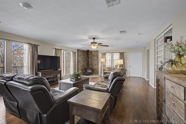 5328 Monroe Road, Kingston, OK 73439