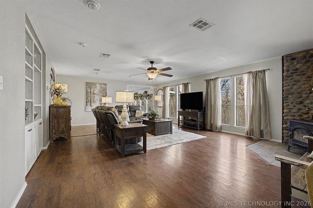 5328 Monroe Road, Kingston, OK 73439