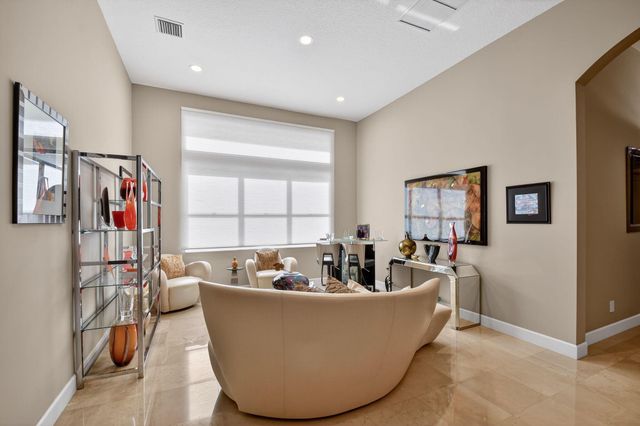 10024 Armani Drive, Boynton Beach, FL 33437