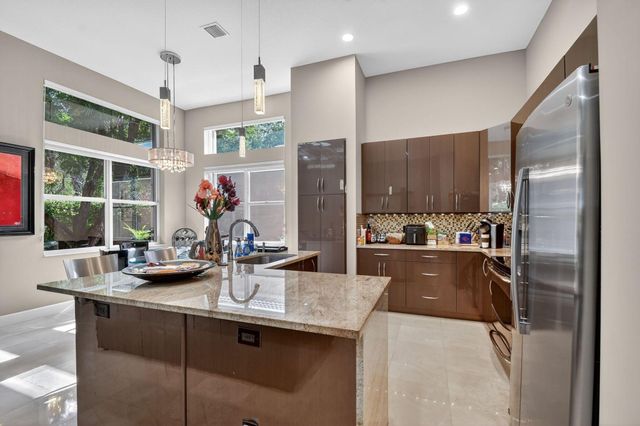 10024 Armani Drive, Boynton Beach, FL 33437