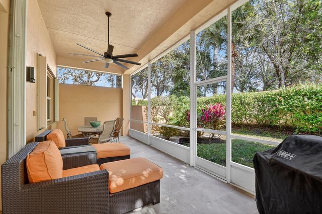 10024 Armani Drive, Boynton Beach, FL 33437