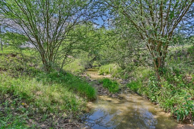 8566 Equestrian Lane, Washington, TX 77880