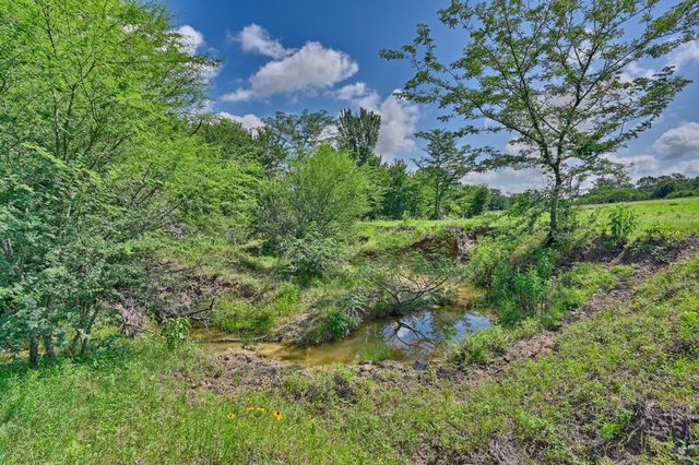 8566 Equestrian Lane, Washington, TX 77880