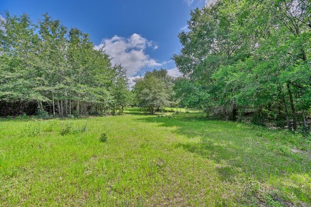 8566 Equestrian Lane, Washington, TX 77880