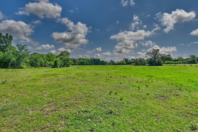 8566 Equestrian Lane, Washington, TX 77880