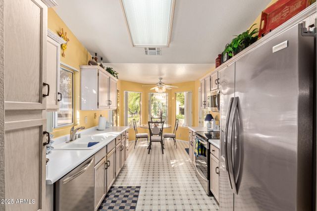 19420 N WESTBROOK Parkway 529, Peoria, AZ 85382