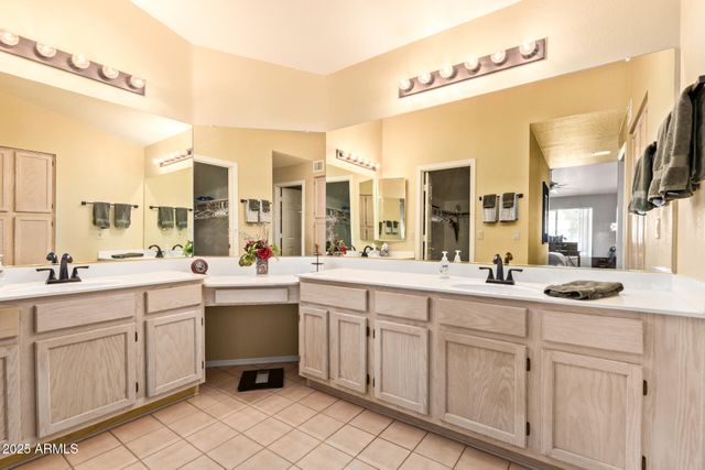 19420 N WESTBROOK Parkway 529, Peoria, AZ 85382