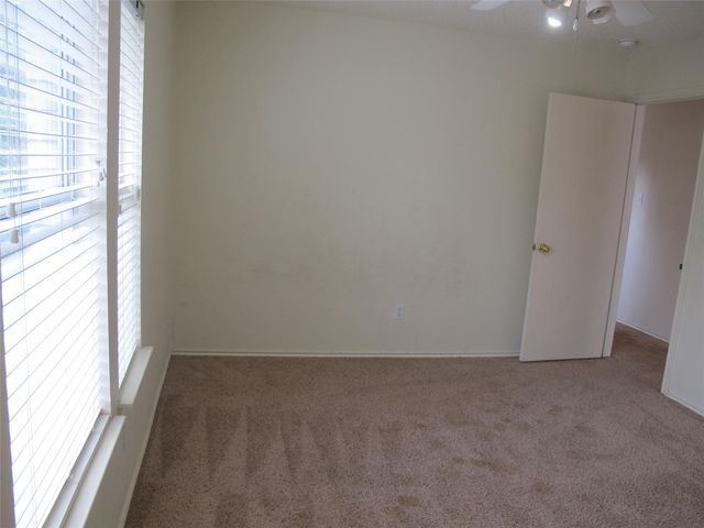 2011 Jasper LN, Cedar Park, TX 78613