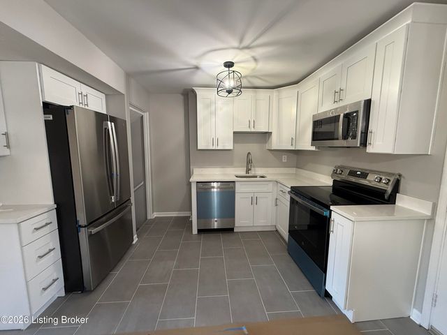 2811 Bexley Ct, Louisville, KY 40206