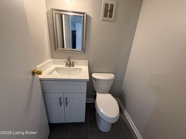 2811 Bexley Ct, Louisville, KY 40206