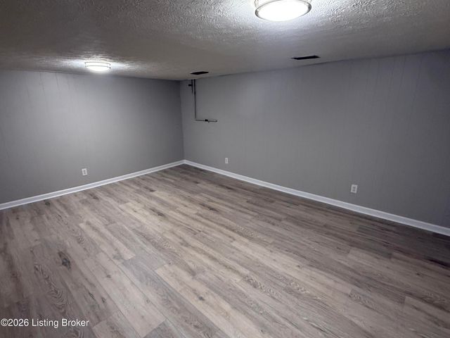 2811 Bexley Ct, Louisville, KY 40206