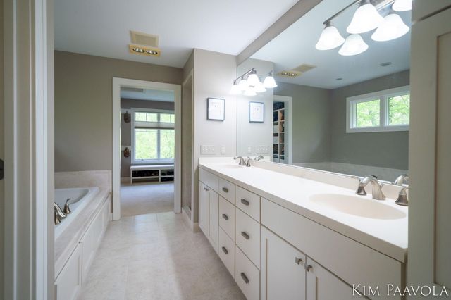 3099 Pickford Drive Se, Cascade Twp, MI 49301