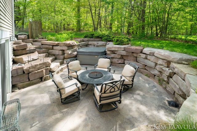 3099 Pickford Drive Se, Cascade Twp, MI 49301