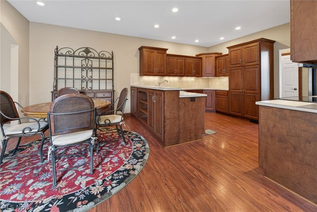 734 Homestead Pointe Drive, Orrville, OH 44667