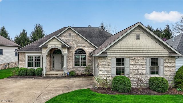 734 Homestead Pointe Drive, Orrville, OH 44667
