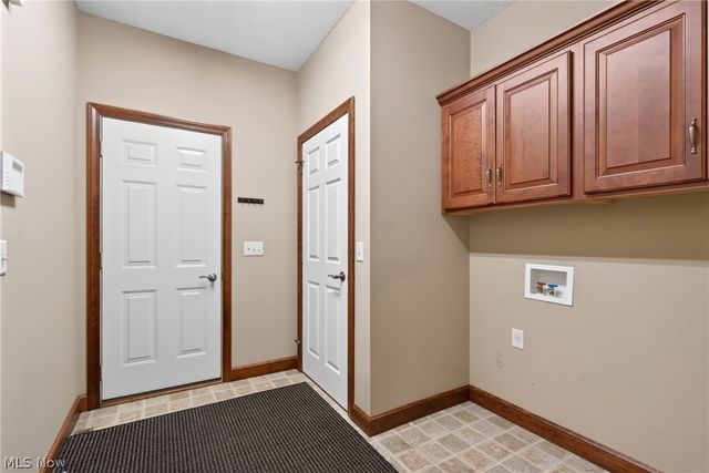 734 Homestead Pointe Drive, Orrville, OH 44667