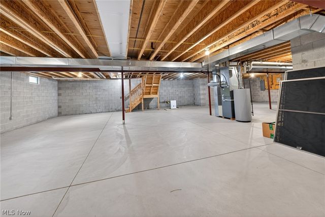734 Homestead Pointe Drive, Orrville, OH 44667