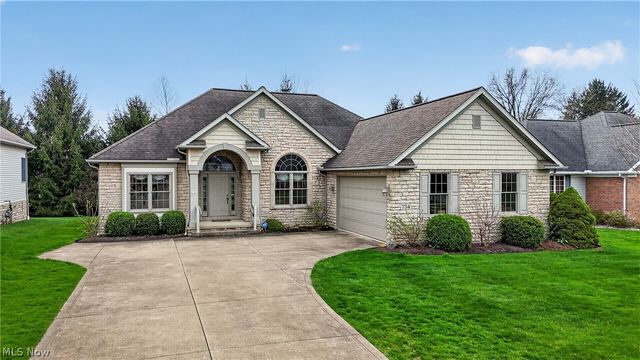 734 Homestead Pointe Drive, Orrville, OH 44667