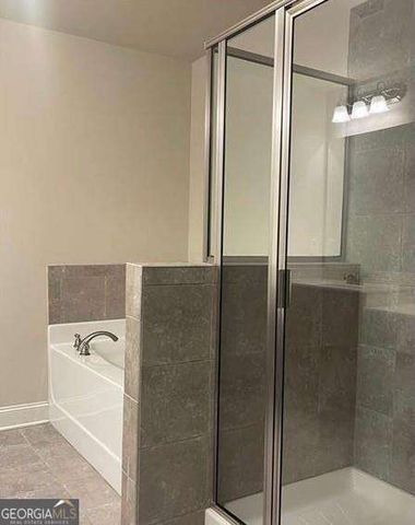 20 Holdings Drive, Lawrenceville, GA 30044