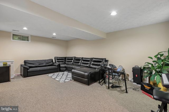 9236 STREAM VIEW LN, Laurel, MD 20723