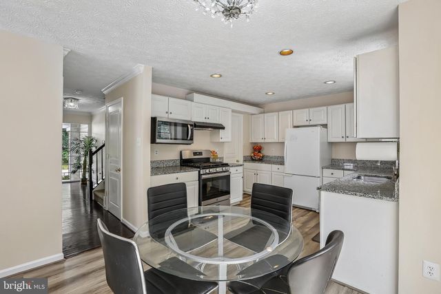 9236 STREAM VIEW LN, Laurel, MD 20723