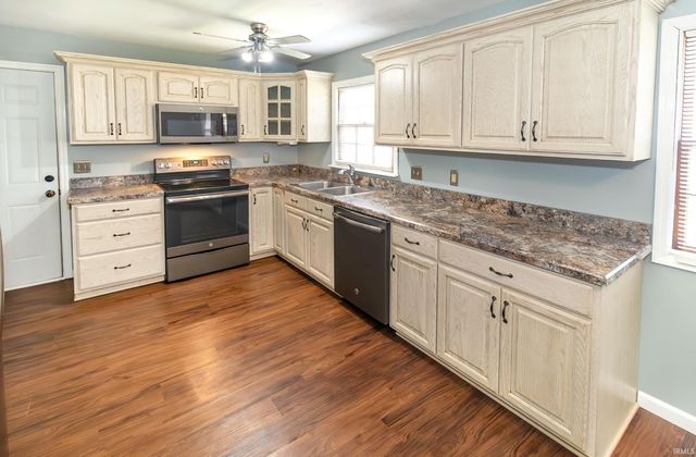 1017 Forrest Avenue, Boonville, IN 47601