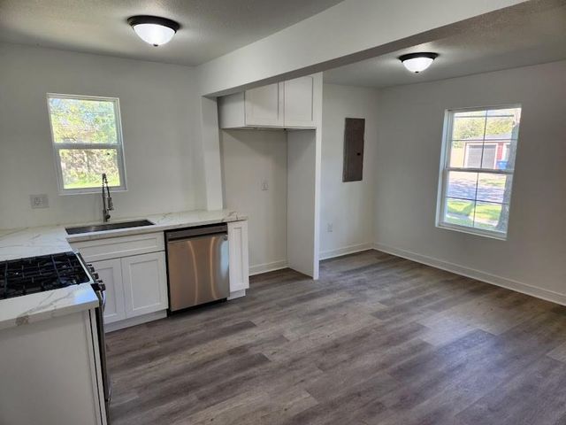 1202 3rd Avenue N, Texas City, TX 77590