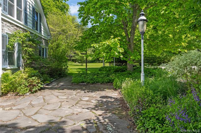 202 Buckwheat Bridge, Germantown, NY 12526