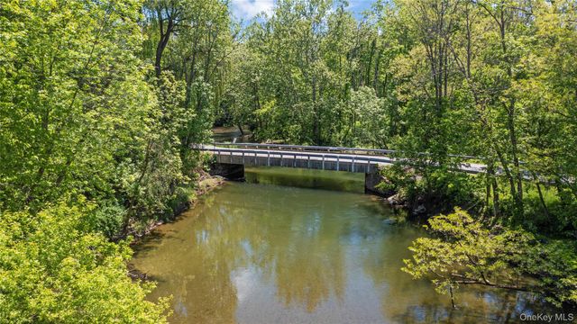 202 Buckwheat Bridge, Germantown, NY 12526