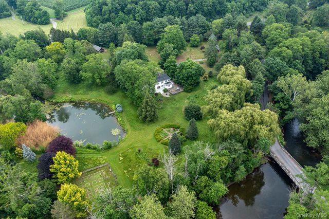 202 Buckwheat Bridge, Germantown, NY 12526