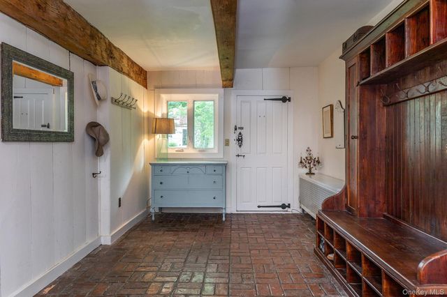 202 Buckwheat Bridge, Germantown, NY 12526